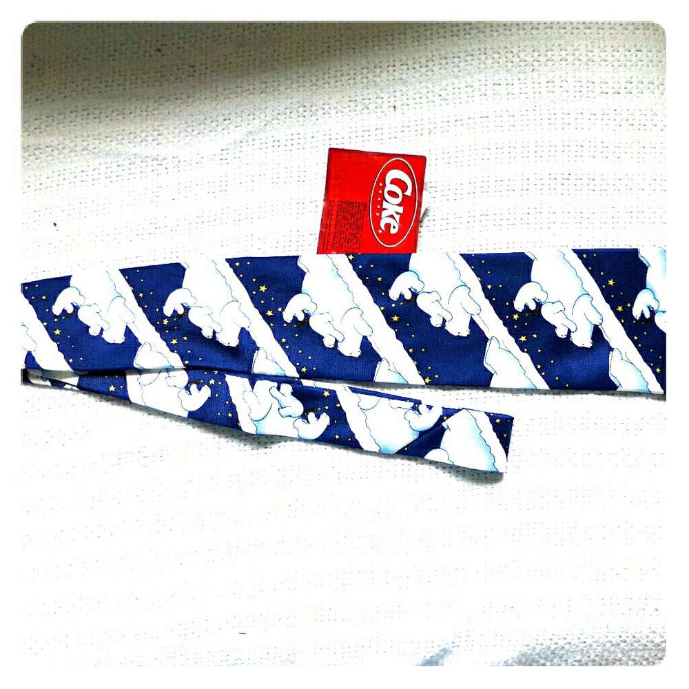 Mens Coke polar bear neck tie NWT